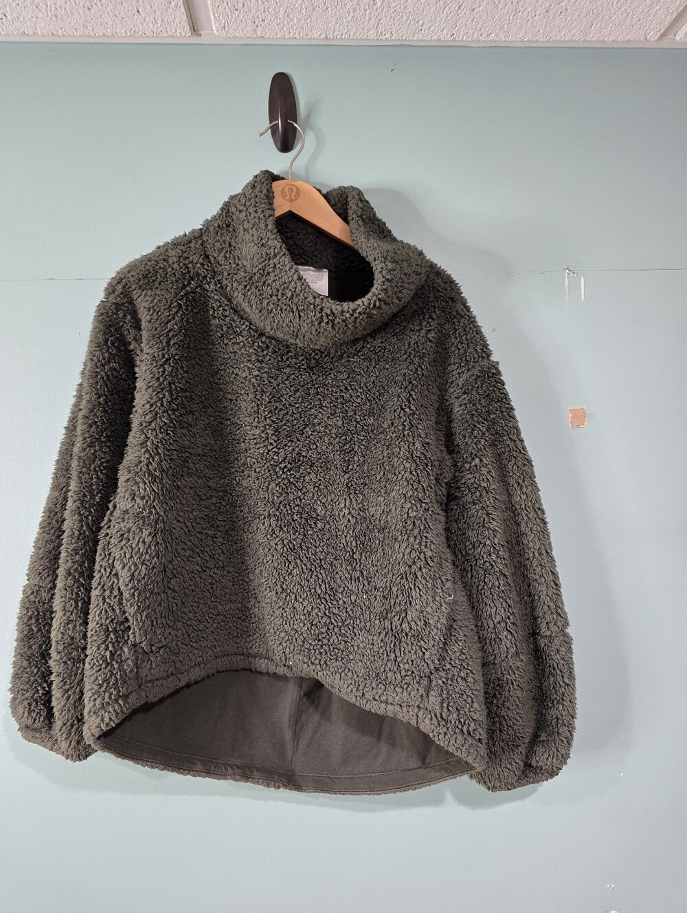 Lululemon Warm Restore Sherpa Pullover Sweater Women's Cozy Green M/L